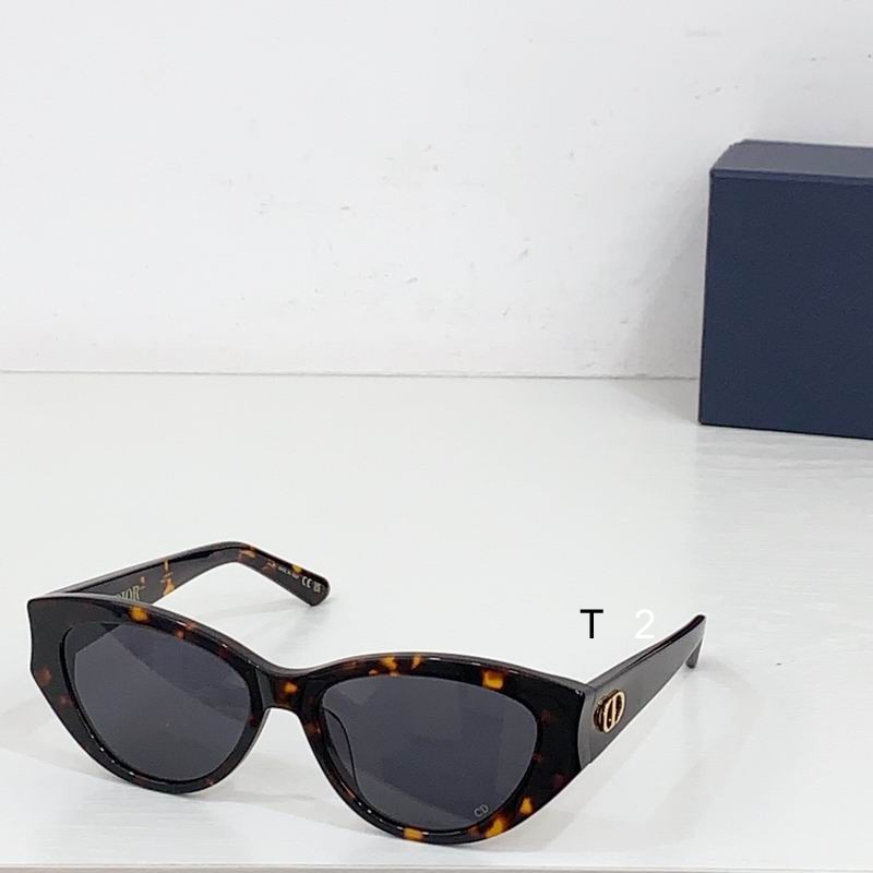 Dior GlowB11 53 16 140 b02