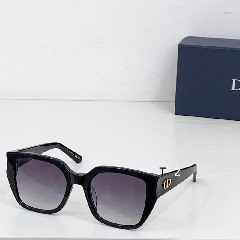 Dior GlowS11 53 20 140 b04
