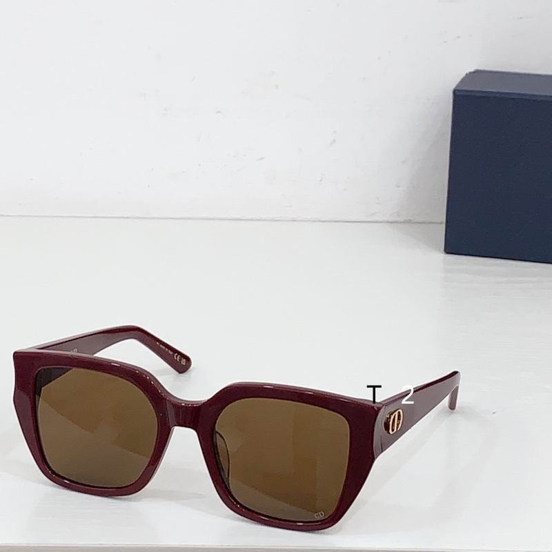 Dior GlowS11 53 20 140 b08