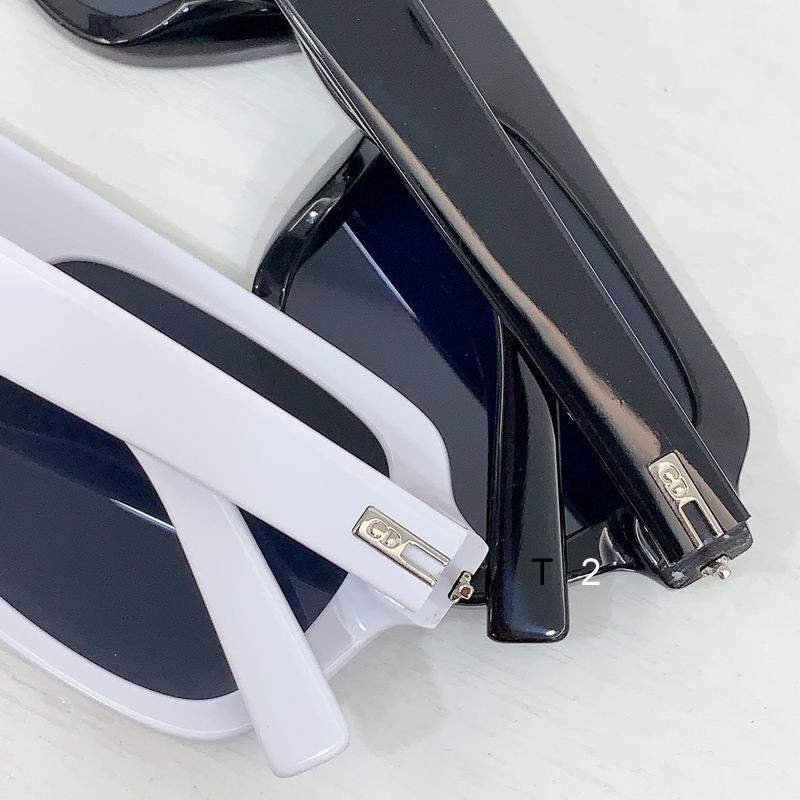 Dior LACKS 52 20-145 b08