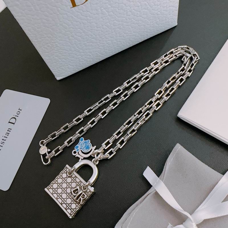 Dior Necklace 03lyh272 (4)