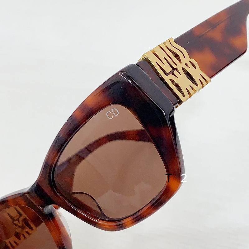 Dior S1F 56 19-135 b08
