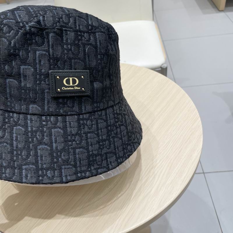 Dior hat (150)