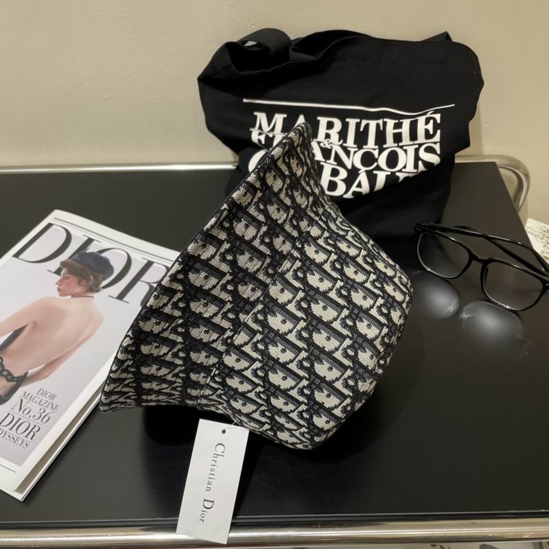 Dior hat dx (22)