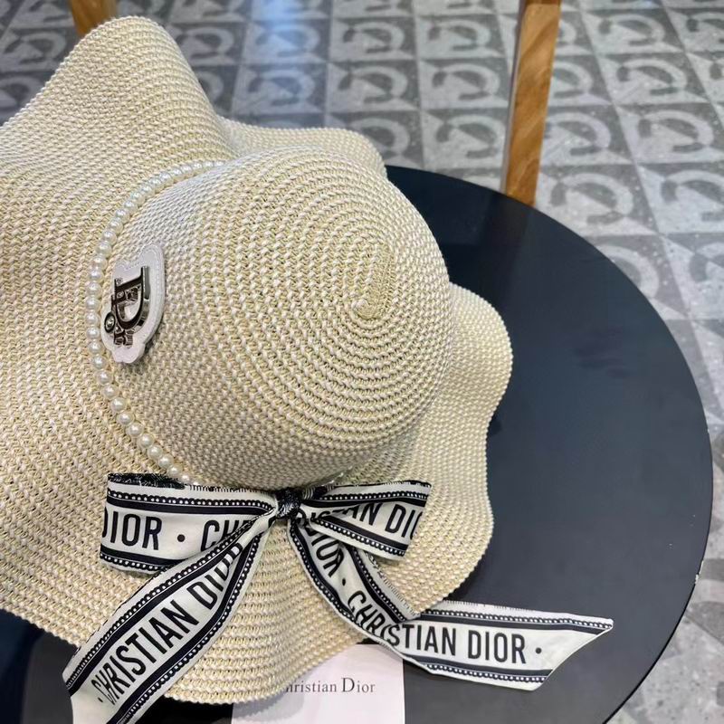 Dior top hat (170)