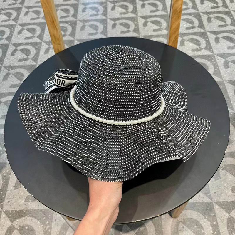 Dior top hat (180)