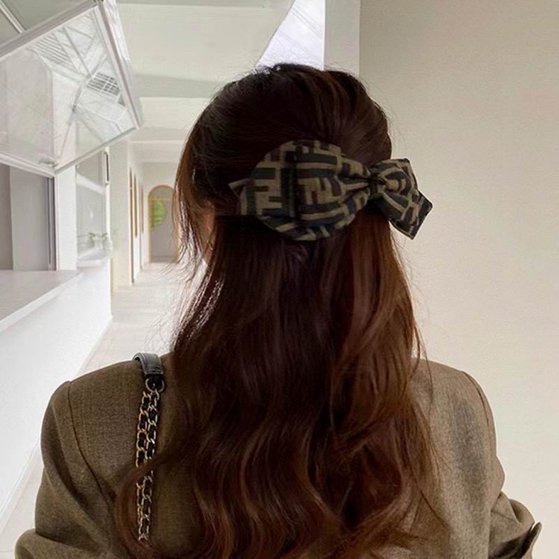 Fendi Hairpin hh (1)
