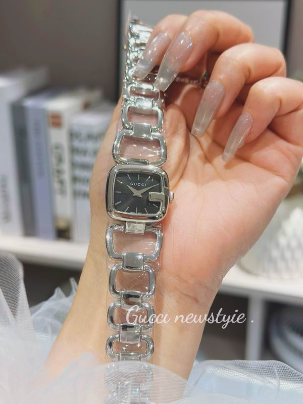 Gucci 24X22.5mm 107 (13)