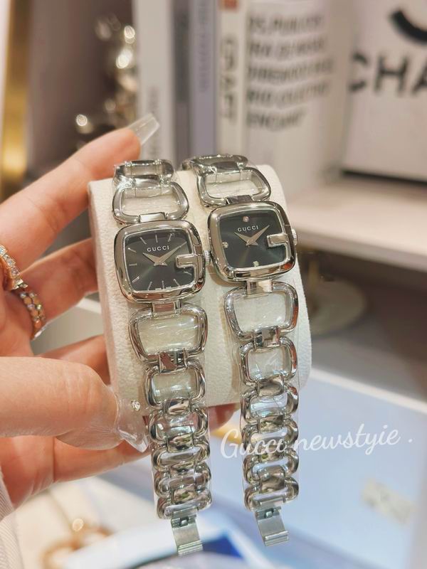 Gucci 24X22.5mm 107 (16)
