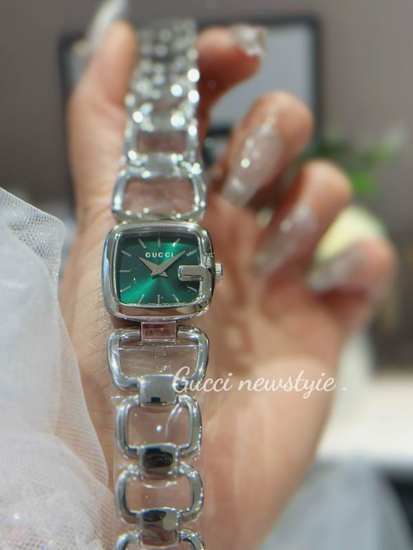Gucci 24X22.5mm 107 (19)
