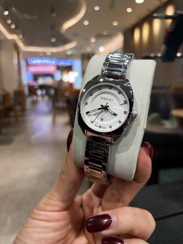 Gucci 29mm 20 (20)