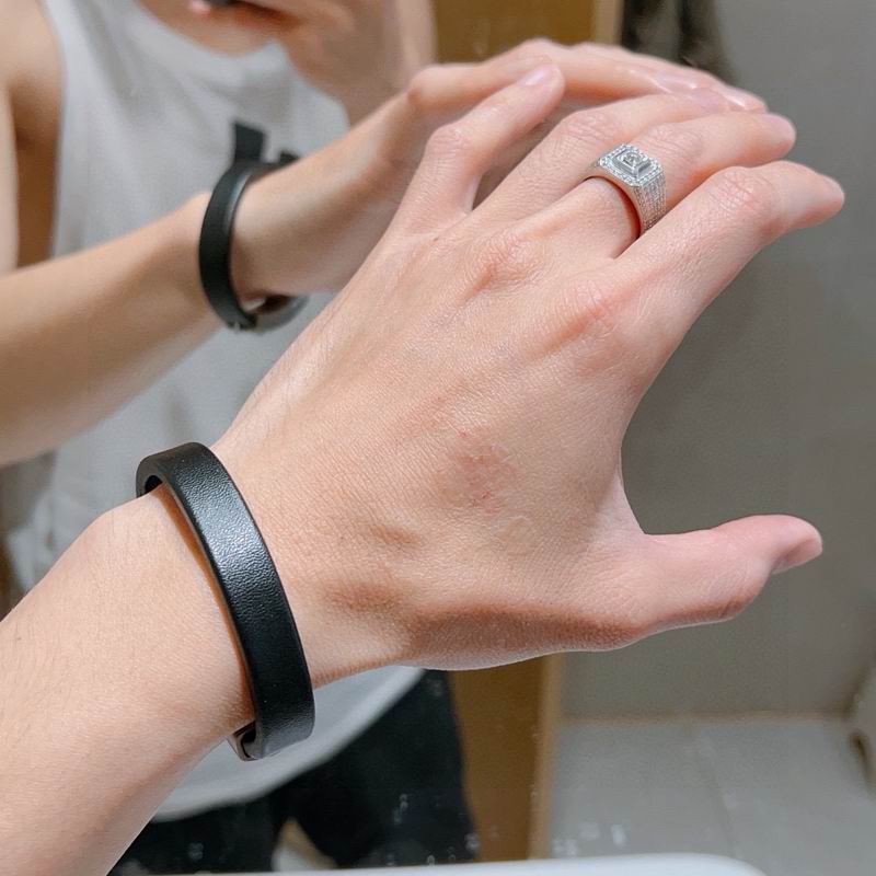 Gucci Bracelet 03lyh423 (3)