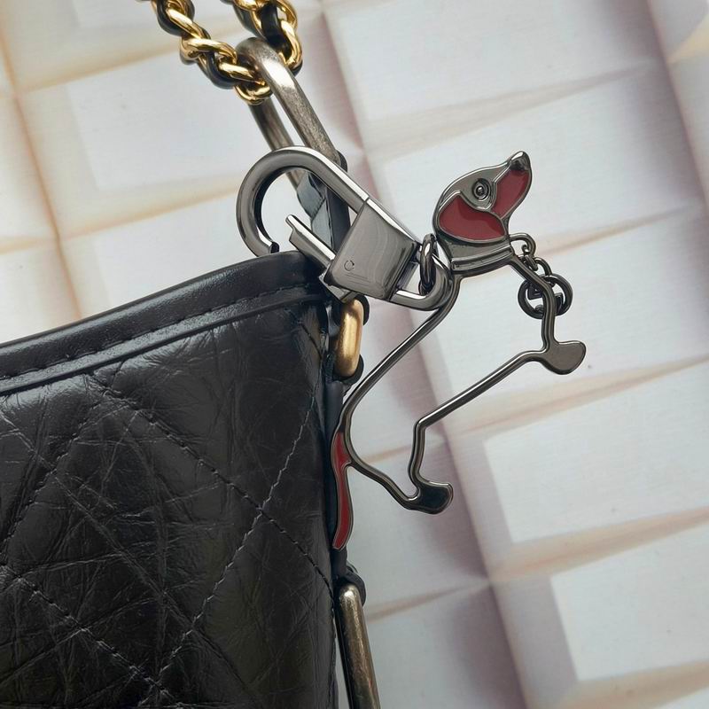 Gucci keyring (28)