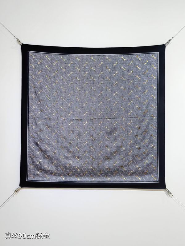Gucci silk Scarf 90X90cm E14 (12)