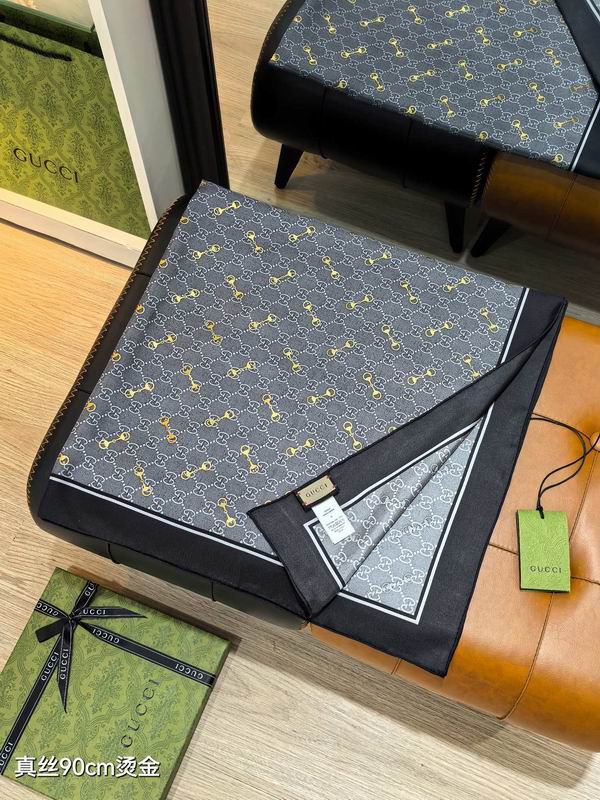 Gucci silk Scarf 90X90cm E14 (13)
