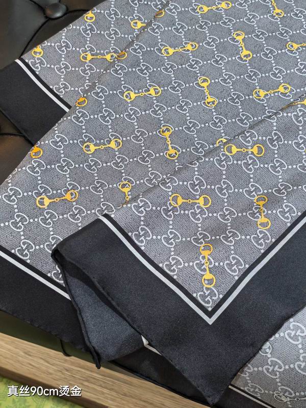 Gucci silk Scarf 90X90cm E14 (15)