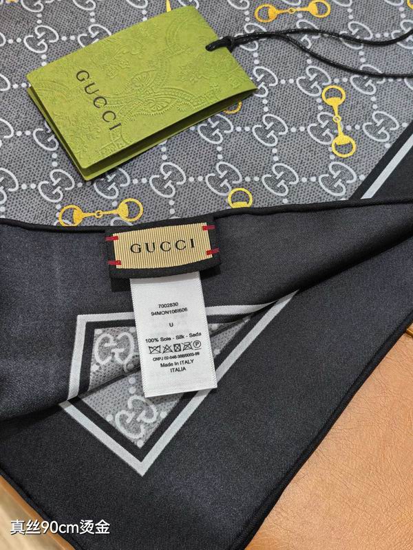 Gucci silk Scarf 90X90cm E14 (16)