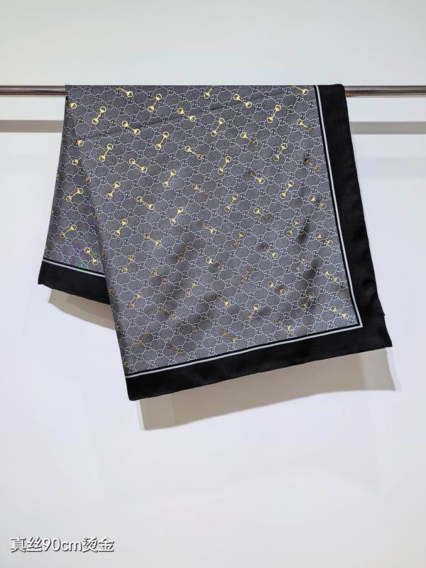 Gucci silk Scarf 90X90cm E14 (17)
