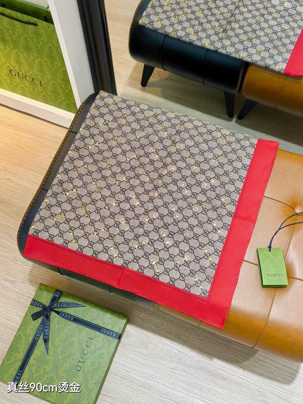 Gucci silk Scarf 90X90cm E14 (29)