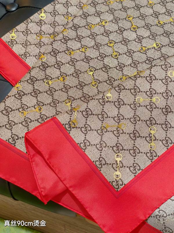 Gucci silk Scarf 90X90cm E14 (31)