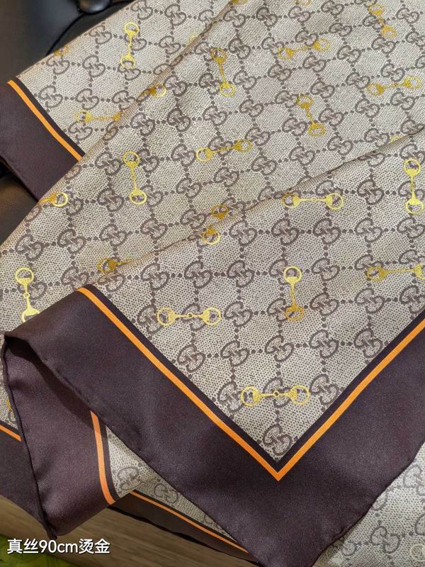 Gucci silk Scarf 90X90cm E14 (7)