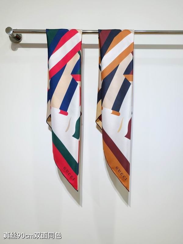 Gucci silk Scarf 90X90cm E20 (12)