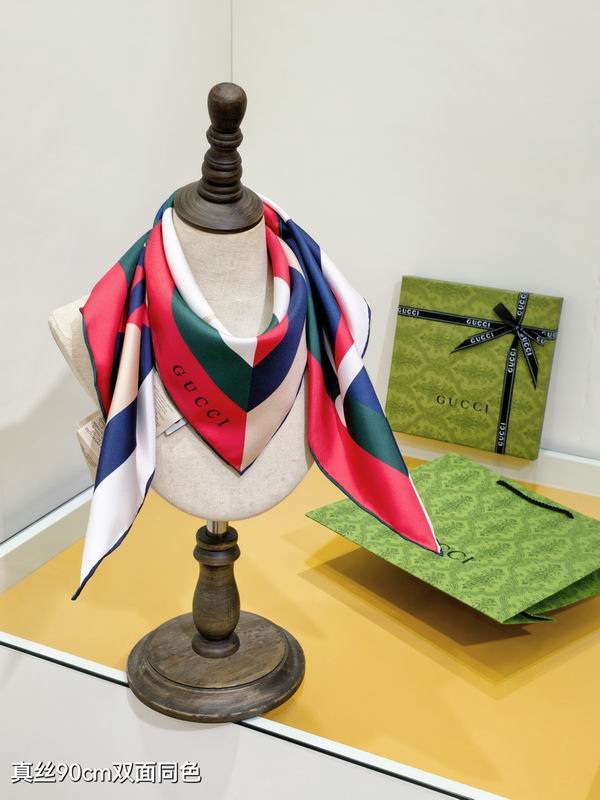 Gucci silk Scarf 90X90cm E20 (13)