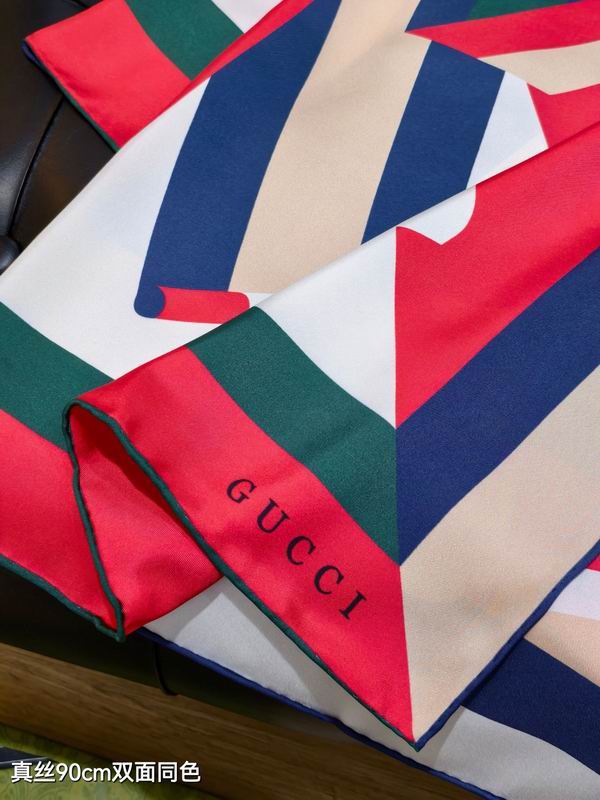 Gucci silk Scarf 90X90cm E20 (16)