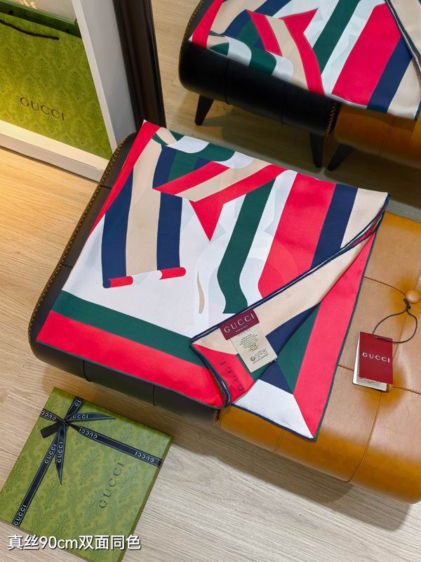 Gucci silk Scarf 90X90cm E20 (18)