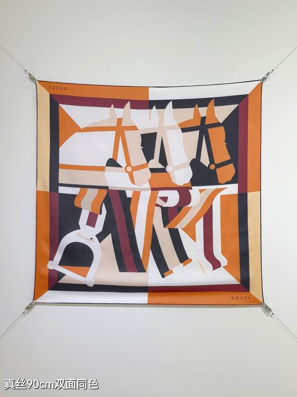 Gucci silk Scarf 90X90cm E20 (9)