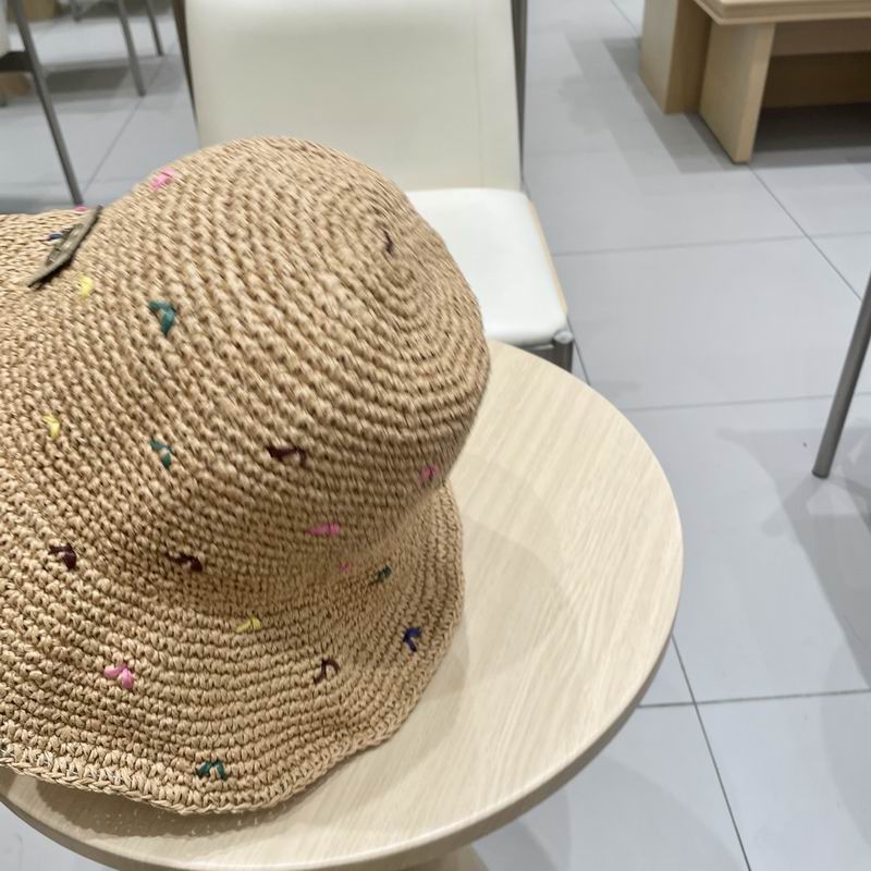 Gucci top hat (180)