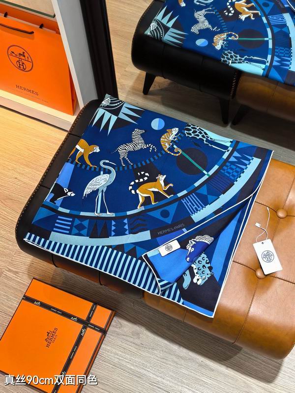 Hermes silk Scarf 90X90cm E09 (7)