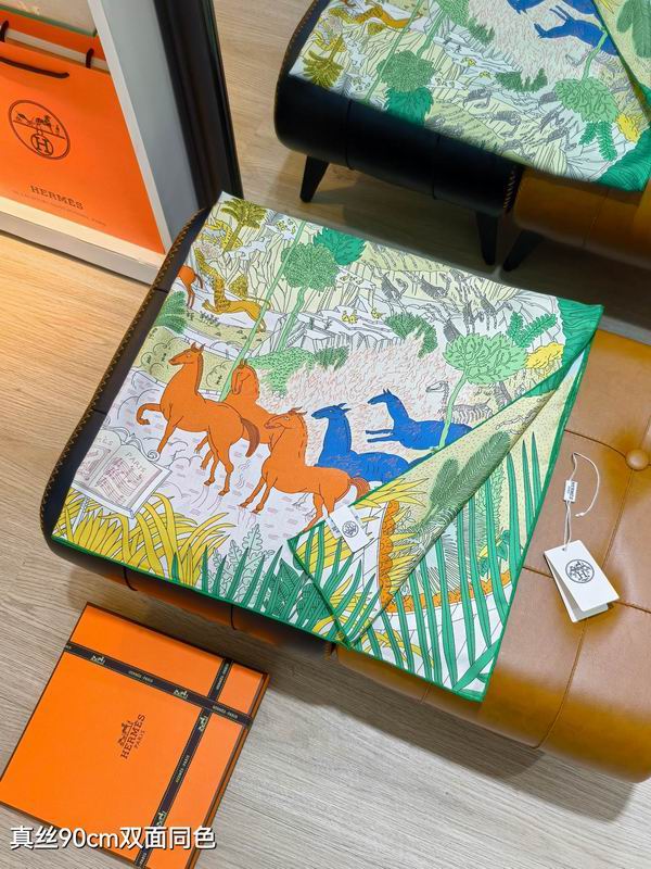 Hermes silk Scarf 90X90cm E24 (7)