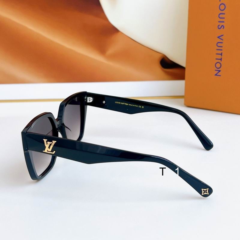 LV Z1761 54 18-140 a06