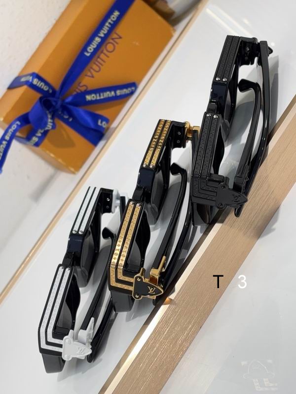 LV M96006WN 56 17-145 c35