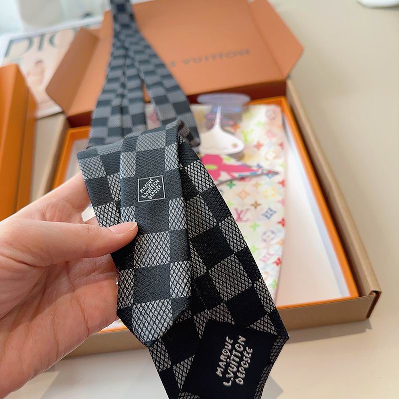 LV Tie hm (103)