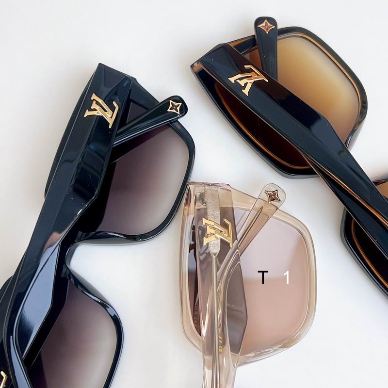 LV Z1761 54 18-140 a08