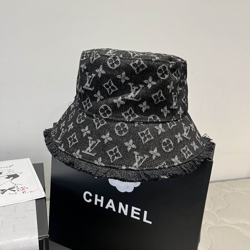 LV hat dx (23)