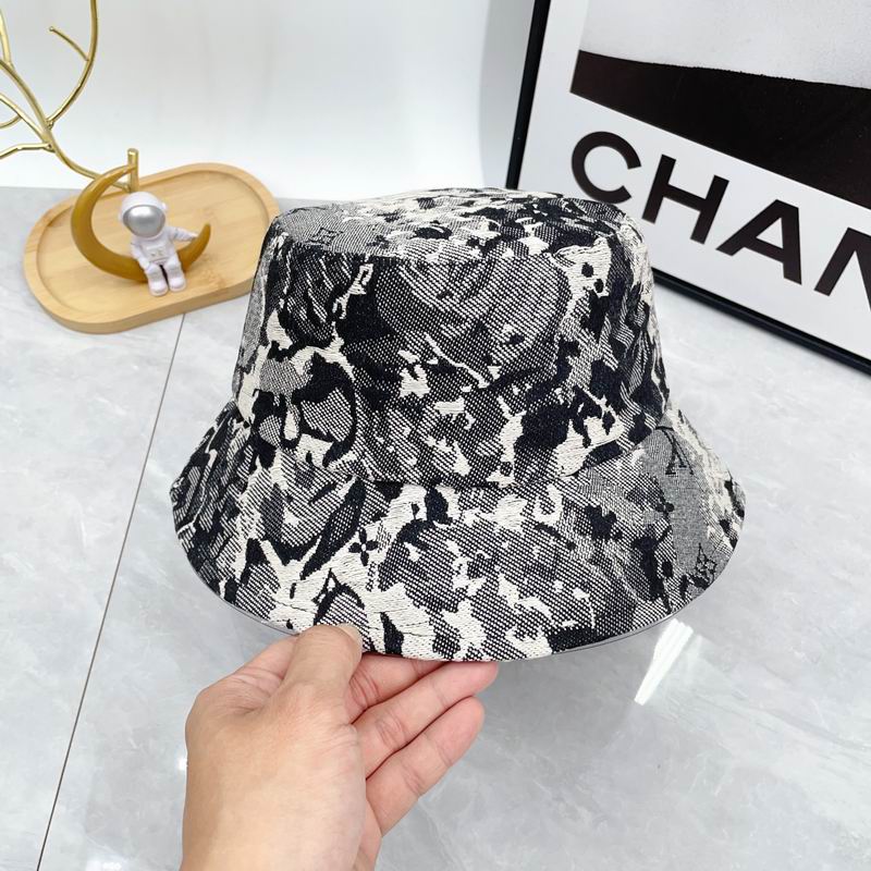 LV hat dx (29)