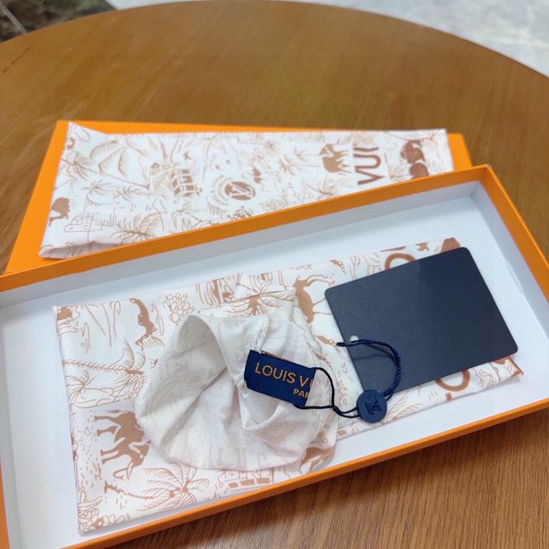 LV oversleeve hh (51)