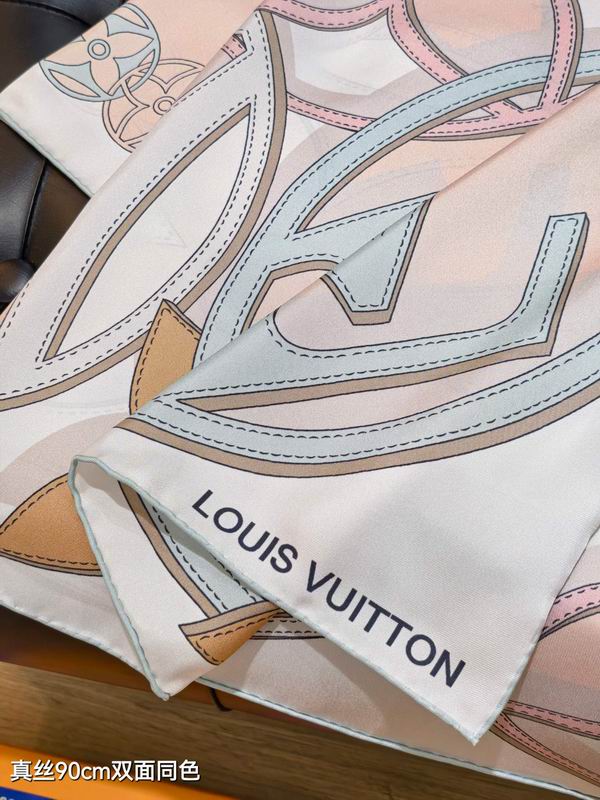 LV silk Scarf 90X90cm E01 (16)