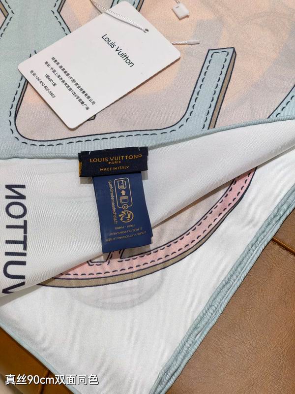 LV silk Scarf 90X90cm E01 (17)