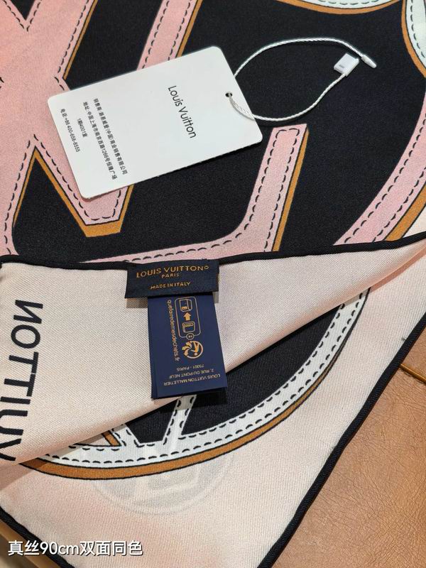 LV silk Scarf 90X90cm E01 (7)