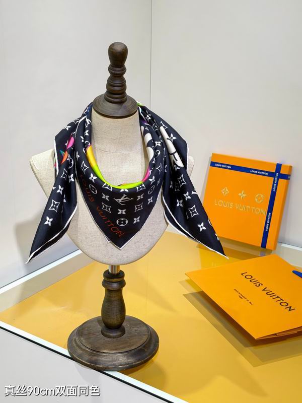 LV silk Scarf 90X90cm E04 (2)