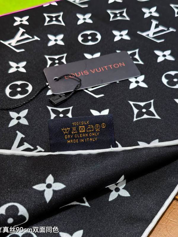 LV silk Scarf 90X90cm E04 (4)