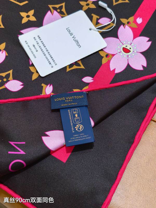 LV silk Scarf 90X90cm E13 (7)