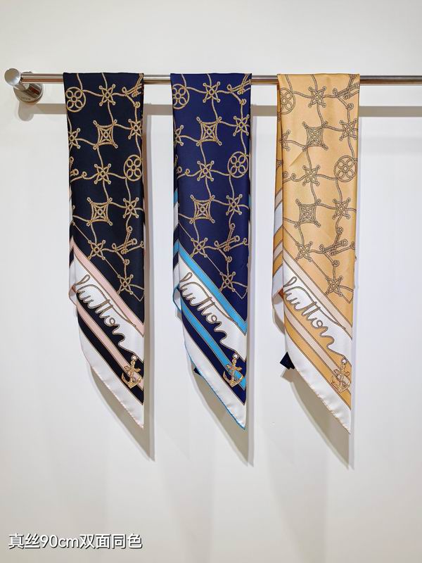 LV silk Scarf 90X90cm E25 (10)