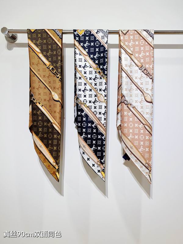 LV silk Scarf 90X90cm E29 (10)