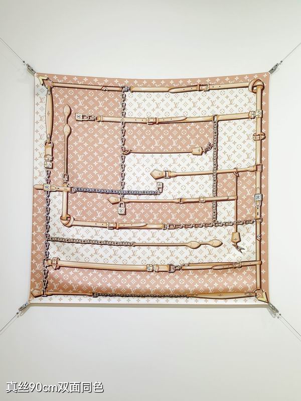 LV silk Scarf 90X90cm E29 (23)