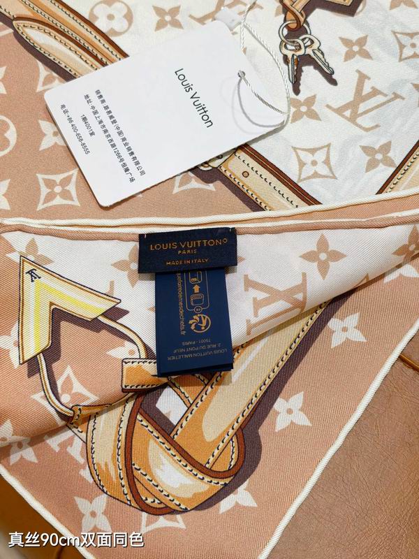 LV silk Scarf 90X90cm E29 (27)